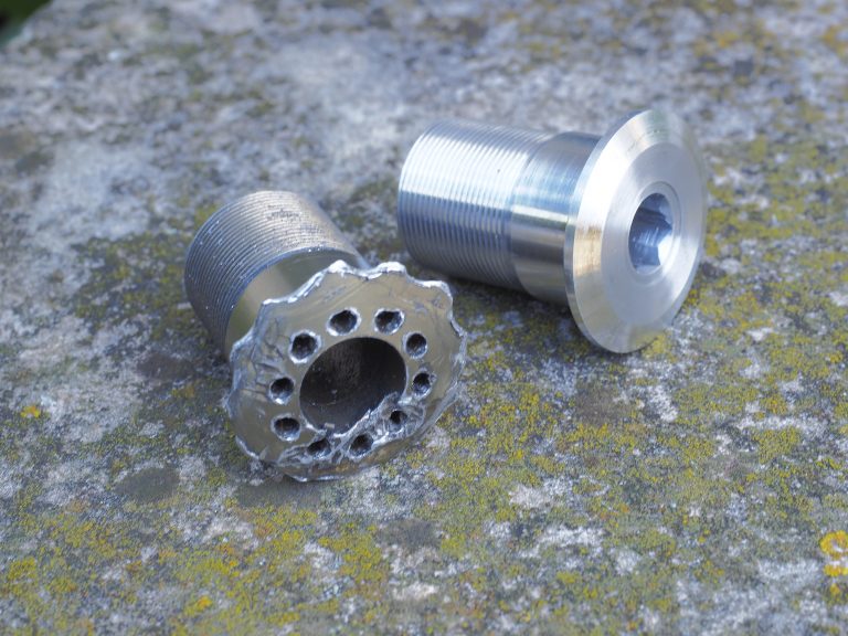 Reconstrucción tornillo basculante