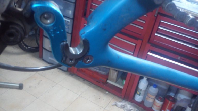 Reparacion punteras cuadro carbono