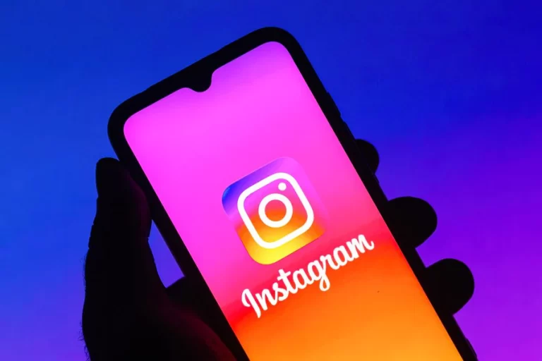Siguenos en Instagram